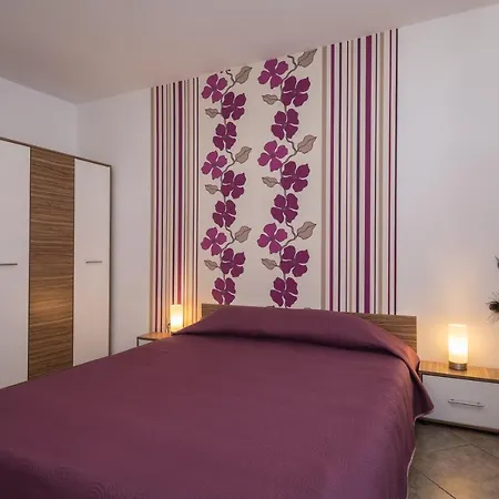 House Gabi 3*