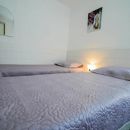 House Gabi بيت ضيافة 3*